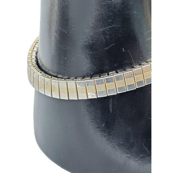 Carvelle by Bulova Ladies Wind Watch Vintage 6.5" Two Tone Band P0 1980 Swiss - Picture 13 of 14